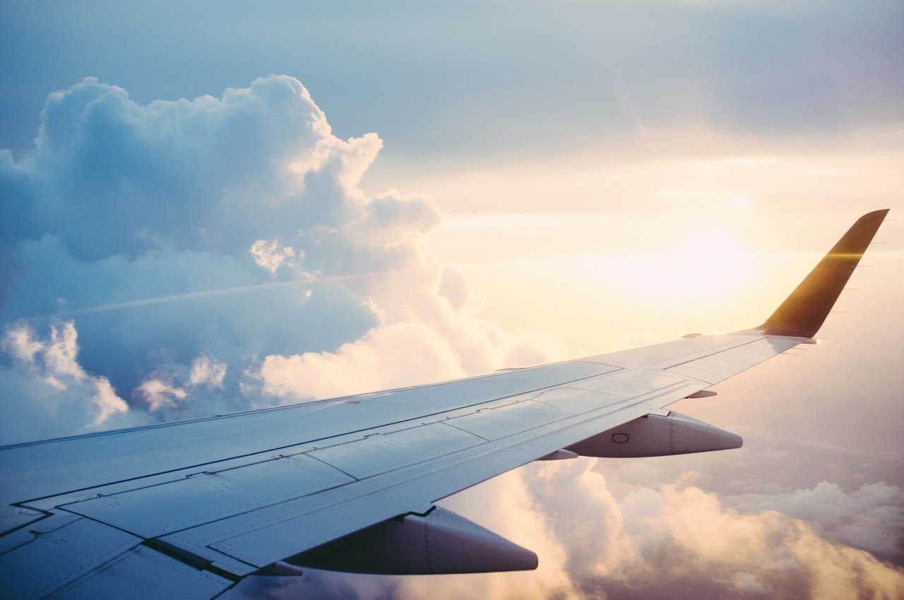 How to Actually Find Cheap Flights in 2025 (Not the Useless Advice You’ve Read Before)
